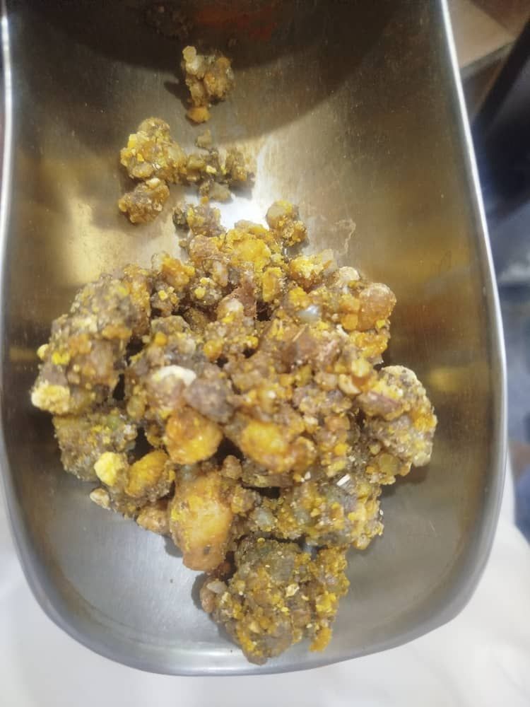 آنغوزه توده ای کلوخه ای درجه یک امسالی یک کیلو